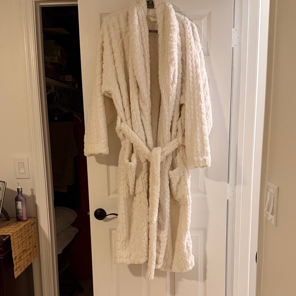 Pottery Barn Ivory Cream Robe